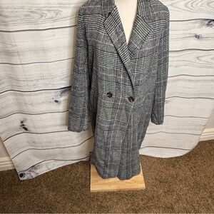 Black and White Plaid long coat, pockets